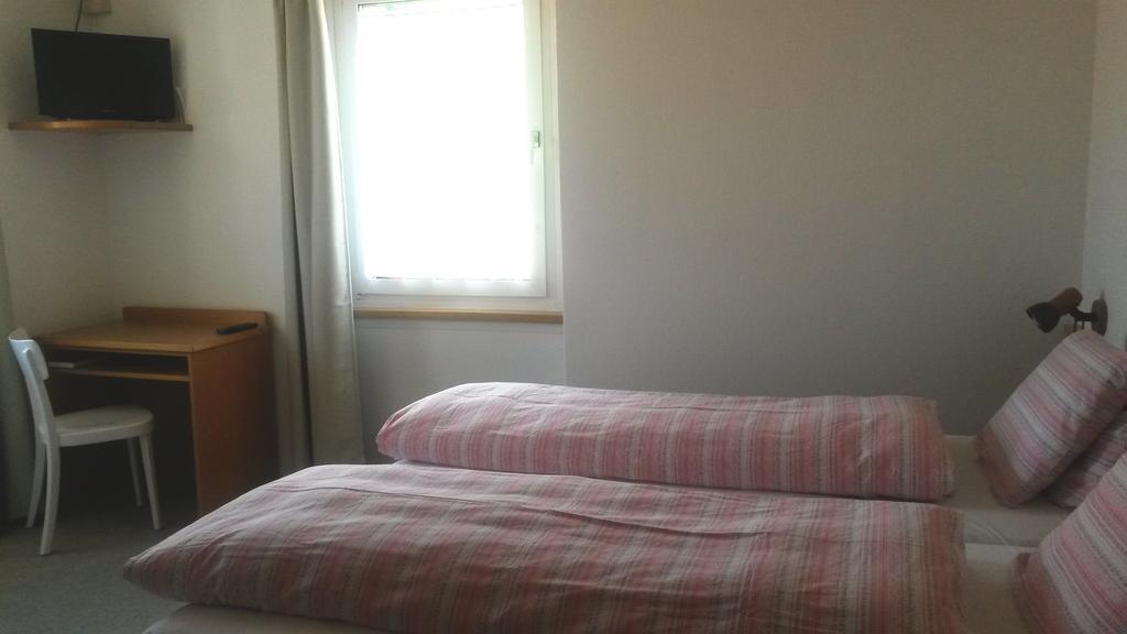 Hotel Raetia Tiefencastel Eksteriør bilde
