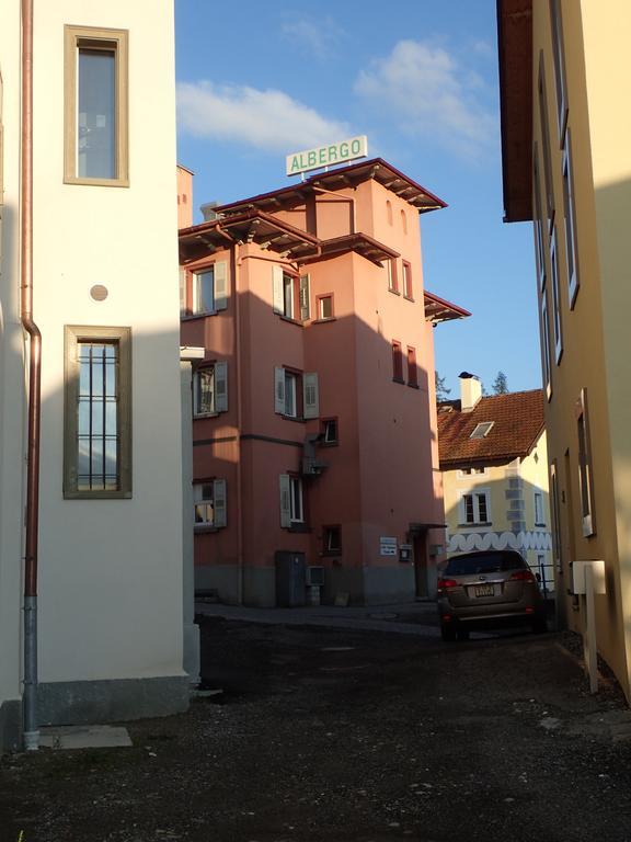 Hotel Raetia Tiefencastel Eksteriør bilde